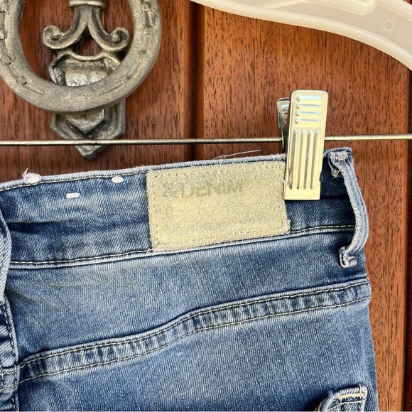 & Denim Distressed Skinny Jeans - Picture 4 of 9